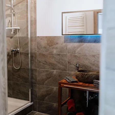 Schutzhaus-bed And Breakfast-dein Basislager Im Salzkammergut Bad Aussee