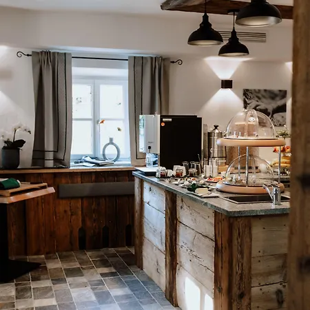 Schutzhaus-bed And Breakfast-dein Basislager Im Salzkammergut באד אאוסי