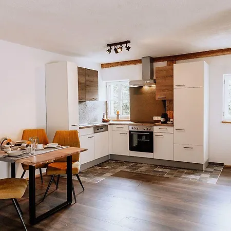 Schutzhaus-bed And Breakfast-dein Basislager Im Salzkammergut לינה וארוחת בוקר