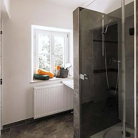 Bed & Breakfast Schutzhaus-bed And Breakfast-dein Basislager Im Salzkammergut