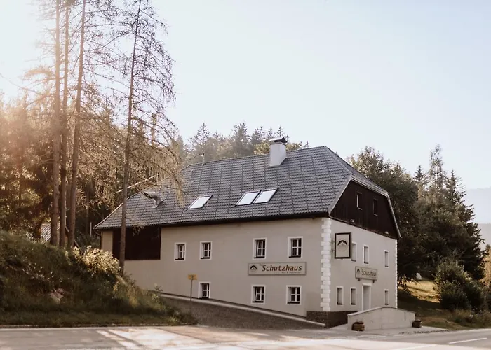 Schutzhaus-bed And Breakfast-dein Basislager Im Salzkammergut Bed and breakfast *