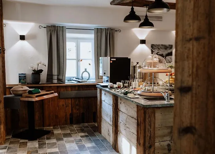 Schutzhaus-bed And Breakfast-dein Basislager Im Salzkammergut Bad Aussee